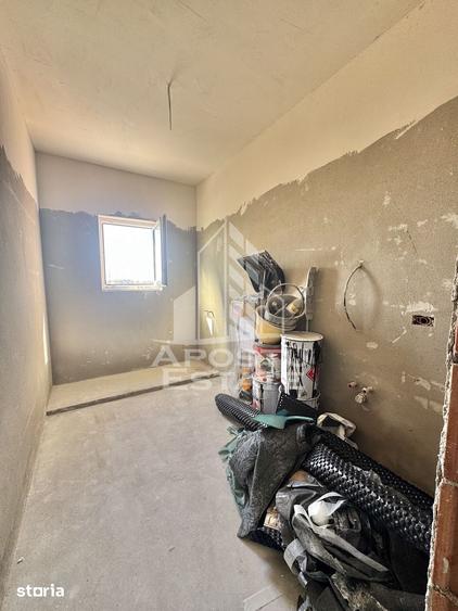 Apartament cu 3 camere în Girocului