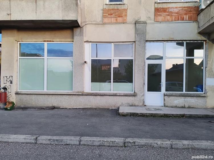 Spațiu comercial, de 48 mp, în Central