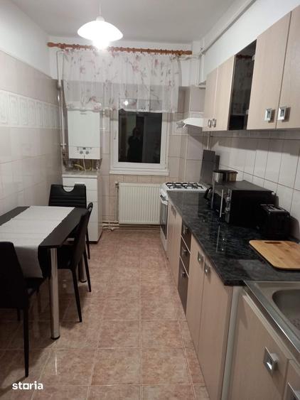 Apartament cu 2 camere decomandat, mobilat în Dacia