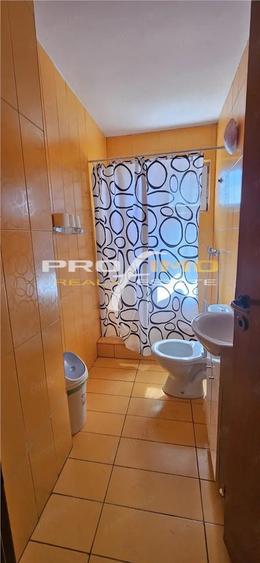 Casă cu 18 camere cu Teren 312 Mp în Nord