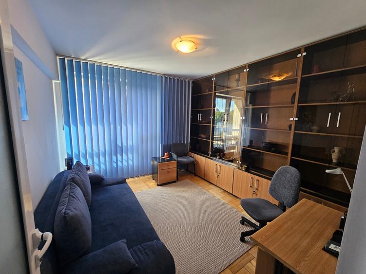 Apartament cu 3 camere decomandat în Piața Unirii