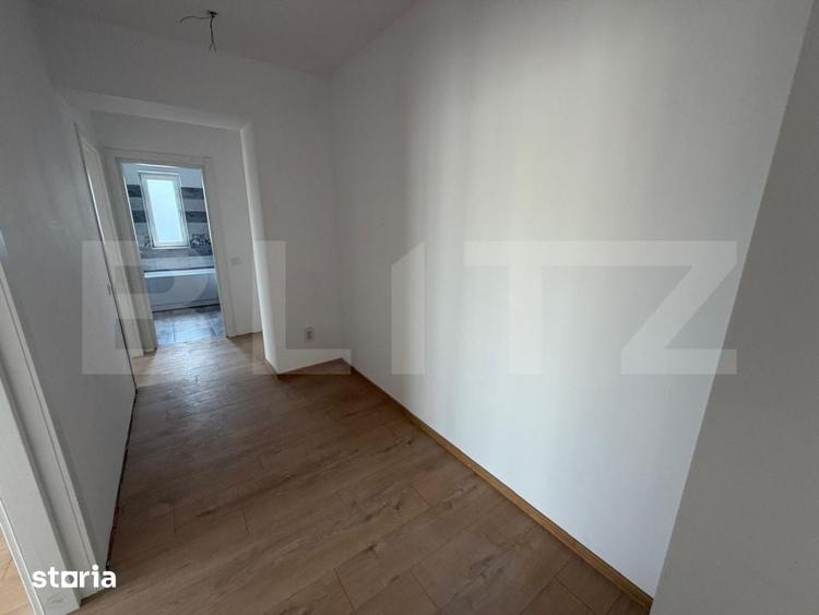 Apartament cu 3 camere în Craiovița Nouă