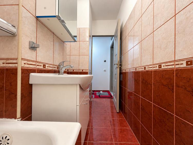 Apartament cu 3 camere nedecomandat în Șagului