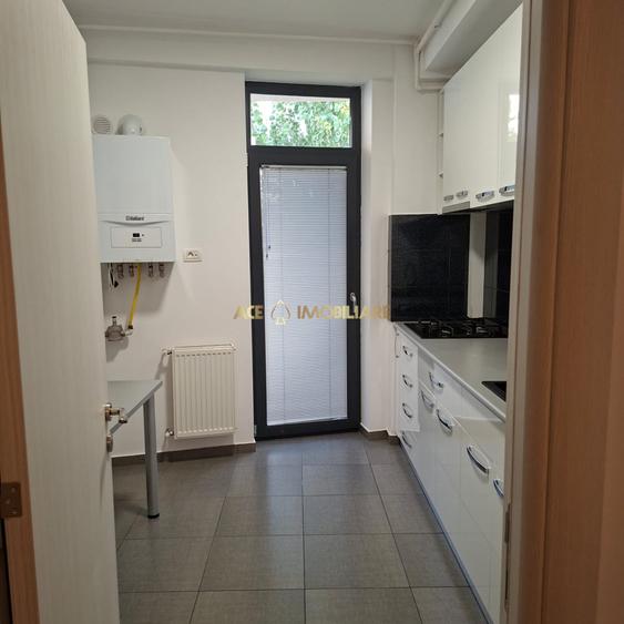 Apartament cu 2 camere decomandat, mobilat în Titan