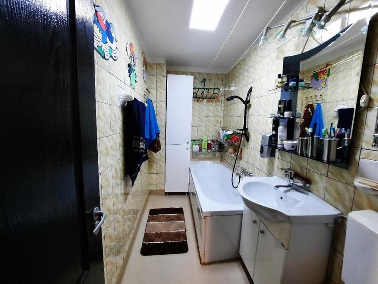 Apartament cu 3 camere decomandat, mobilat în 13 Septembrie