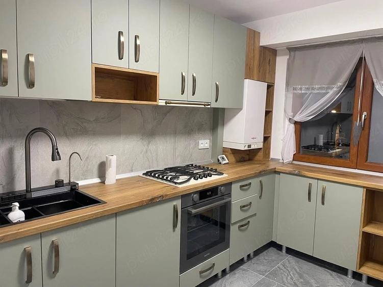 Apartament cu 5 camere decomandat în Central