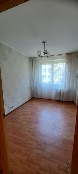 Apartament cu 4 camere decomandat în 1 Decembrie 1918