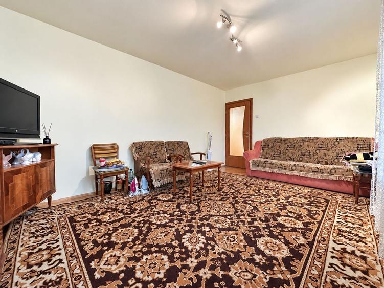 Apartament cu 2 camere decomandat, mobilat în Aradului