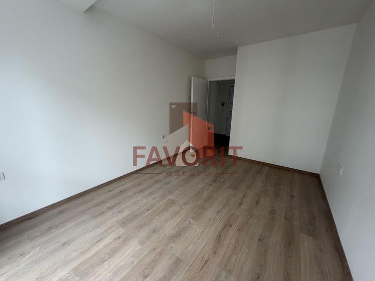 Apartament cu 3 camere decomandat în Aradului