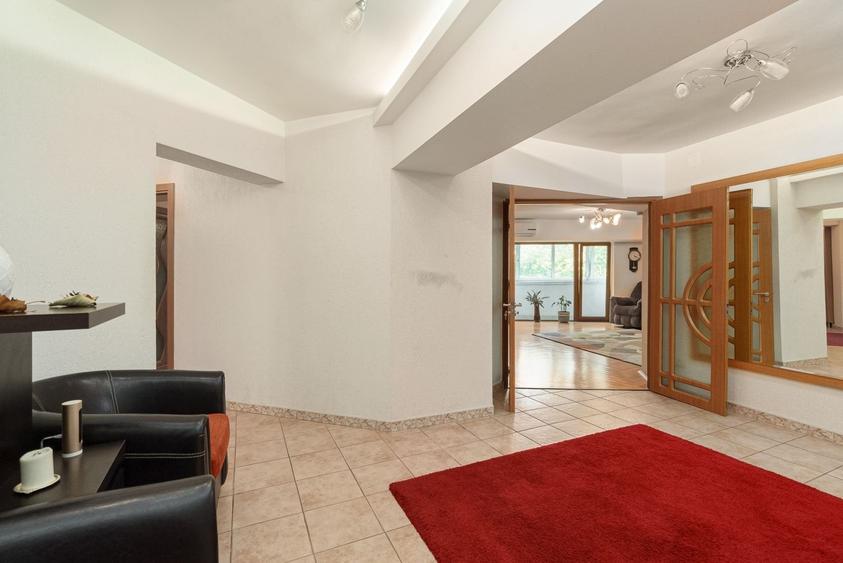 Bulevardul Unirii, apartament cu 4 camere, COMISION 0 - 9