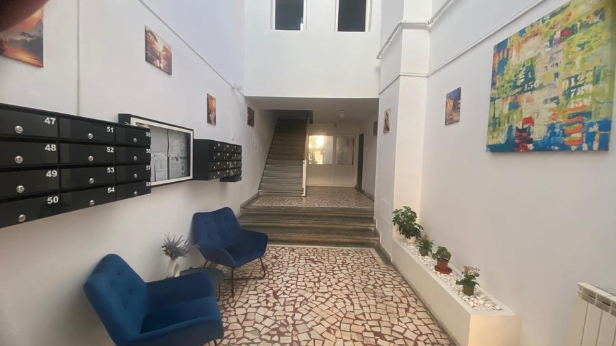 Apartament cu 3 camere decomandat, mobilat în Unirii
