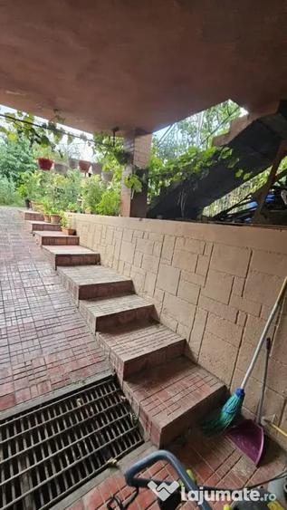 Casă cu 5 camere cu Teren 410 Mp în Mărășești