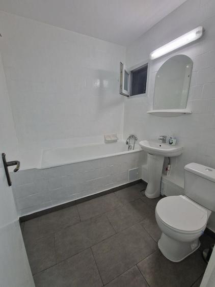 Apartament cu 3 camere decomandat în Chișinau