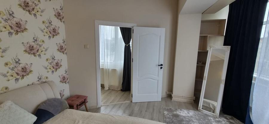 Apartament cu 2 camere semidecomandat, mobilat în Parcul Carol