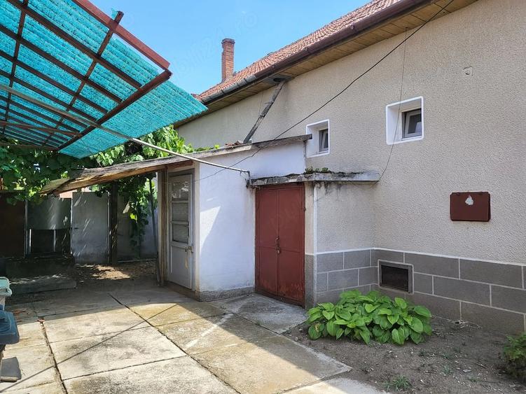 Casă cu 3 camere cu Teren 719 Mp în Central