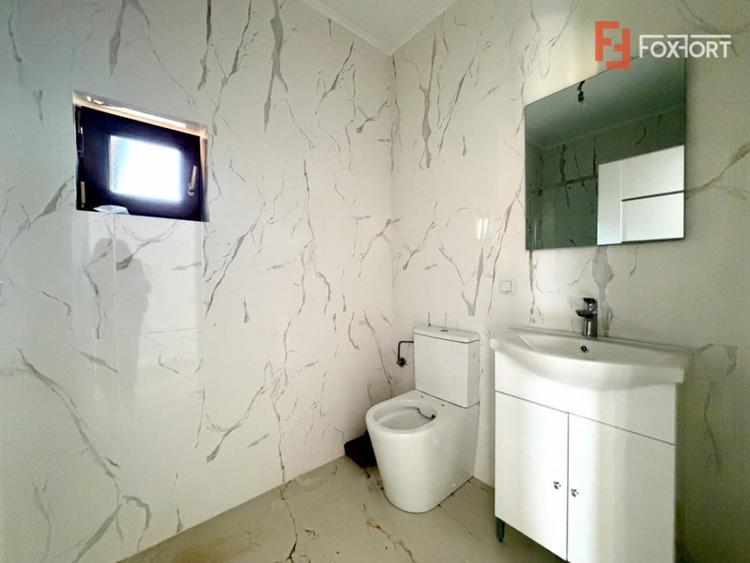 Casă cu 4 camere cu Teren 900 Mp în Sânandrei