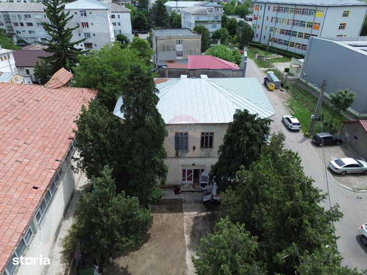 Spațiu comercial, de 350 mp, în Ultracentral