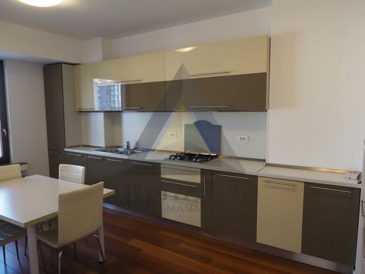 Apartament cu 3 camere decomandat, mobilat în Kiseleff