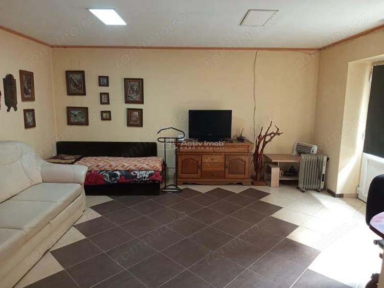 Casă cu Teren 243 Mp în Vest