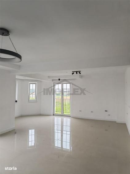 Casă cu 4 camere în Stupinii Prejmerului