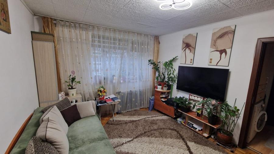 Apartament cu 2 camere semidecomandat, mobilat în Brazda lui Novac