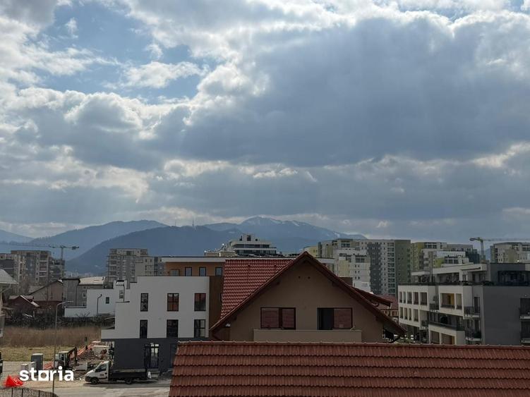 Apartament cu 4 camere în Tractorul