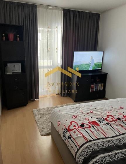 Apartament cu 3 camere decomandat, mobilat în Aradului