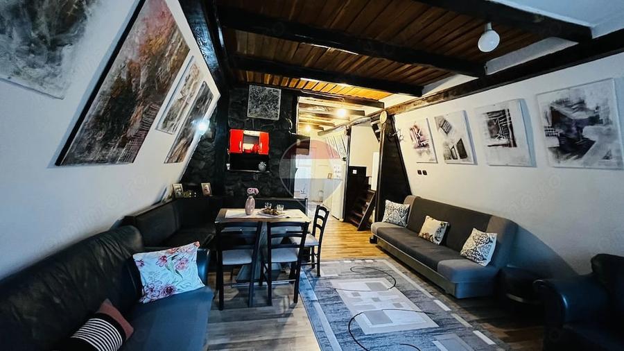 Casă cu 4 camere cu Teren 959 Mp în Lăzăreni