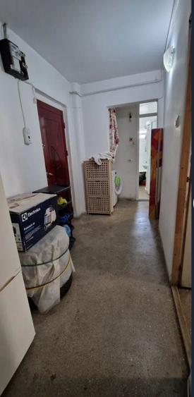 Apartament cu 2 camere decomandat în Cornitoiu