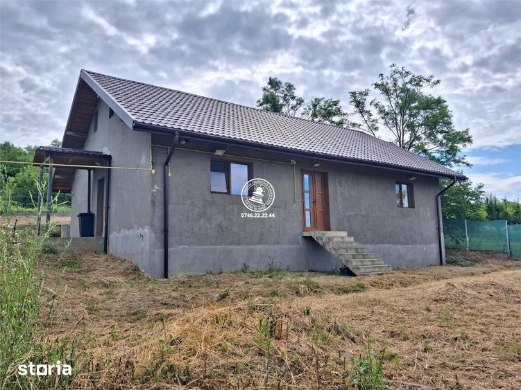 Casă cu 4 camere cu Teren 596 Mp în Rediu