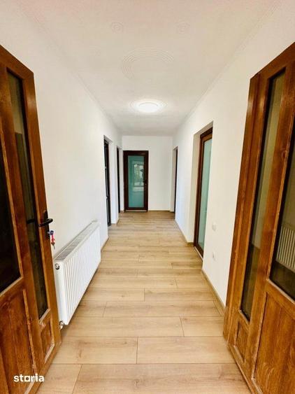 Casă cu 5 camere cu Teren 450 Mp în Crevedia