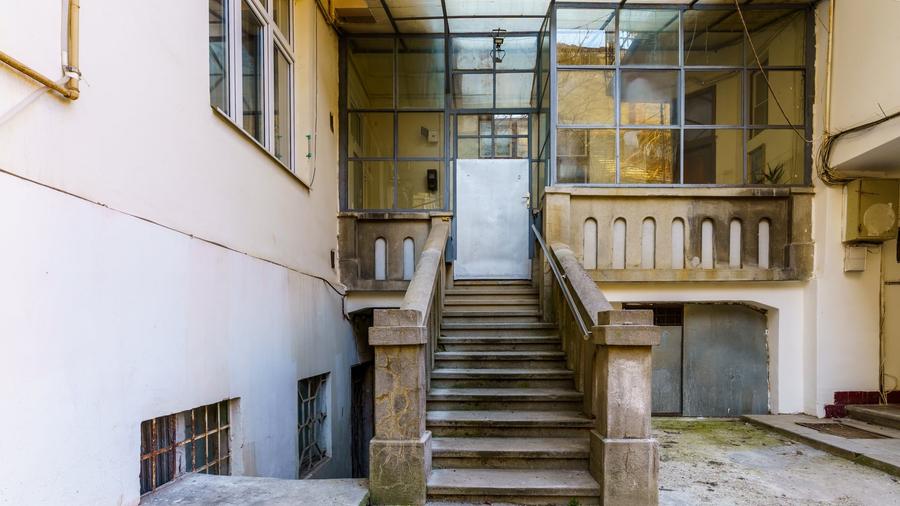 Apartament cu 2 camere decomandat în Horea