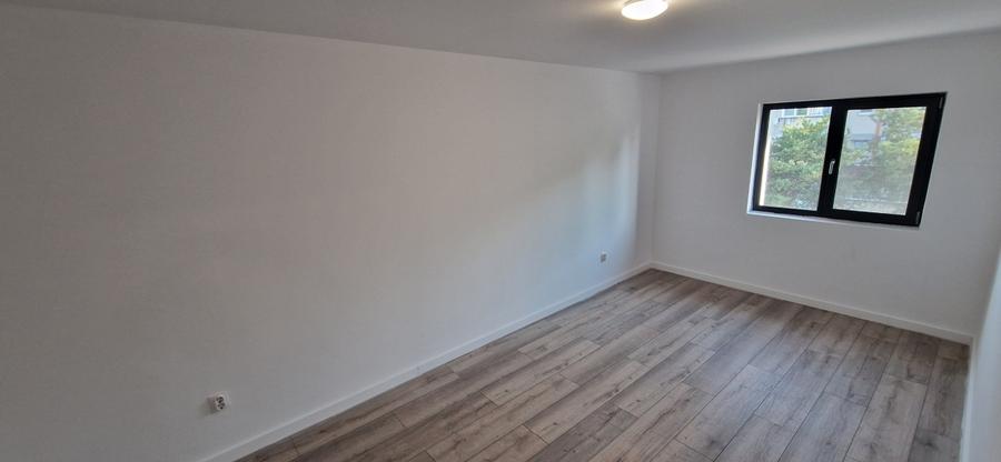 Apartament cu 2 camere decomandat în Exterior Est