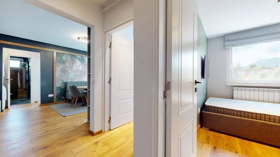 Apartament cu 3 camere semidecomandat, mobilat în Astra