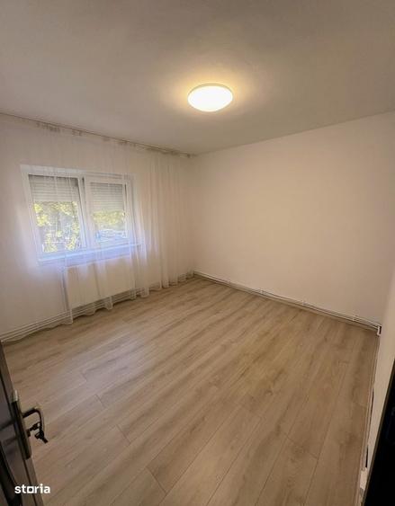 Apartament 1 Mai Decomandat et 1/4 s: 52mp - 3