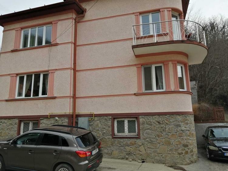 Casă cu 3 camere în Central