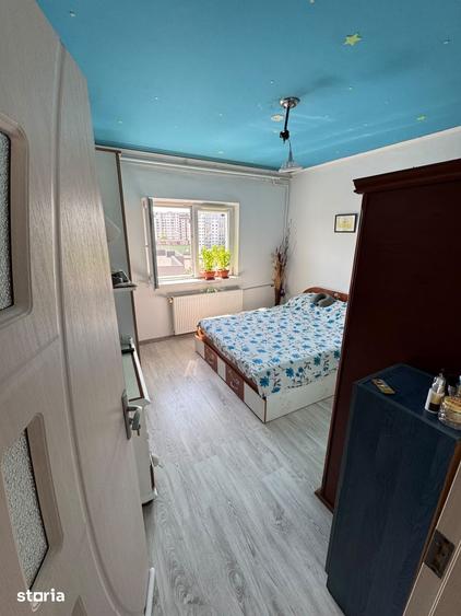 Apartament cu 3 camere decomandat în Nerva Traian