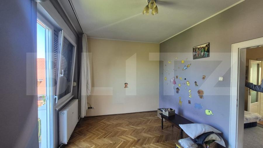 Casă individuală cu 12 camere cu Canalizare în Semicentral