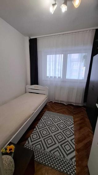 Apartament cu 3 camere decomandat în Ultracentral