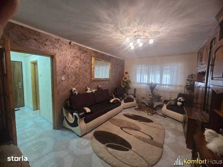 Apartament cu 3 camere decomandat în Nord