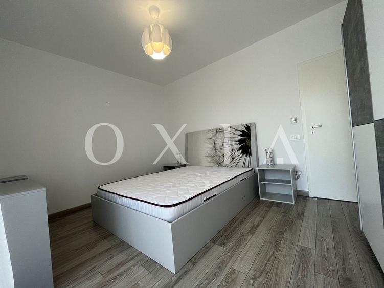 Apartament cu 2 camere semidecomandat, mobilat în Dumbrăvița