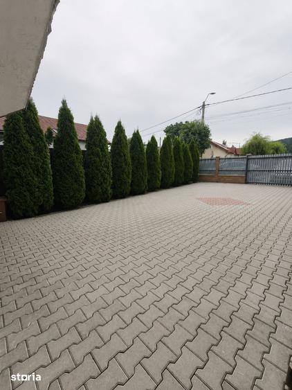 Casă cu 4 camere cu Teren 600 Mp în Ernei