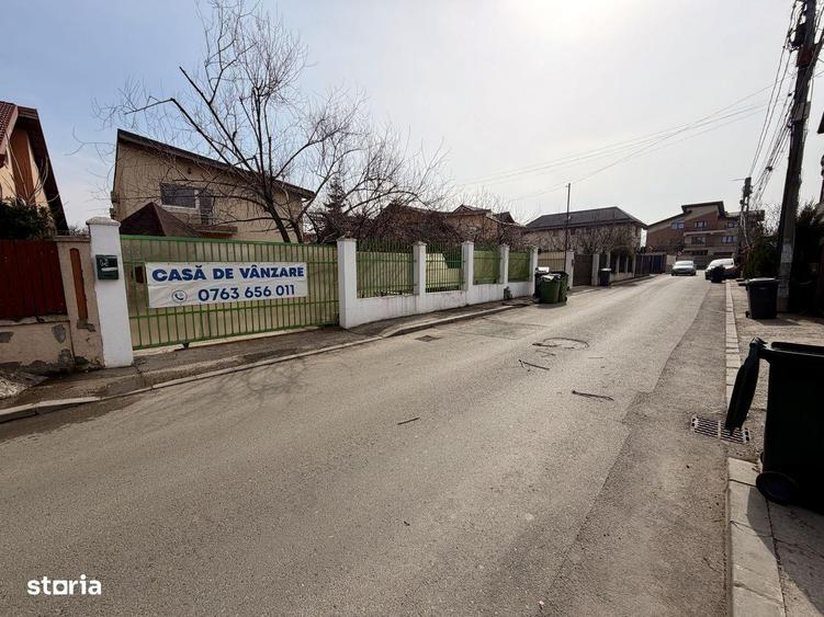 Casă cu 4 camere cu Canalizare în Central