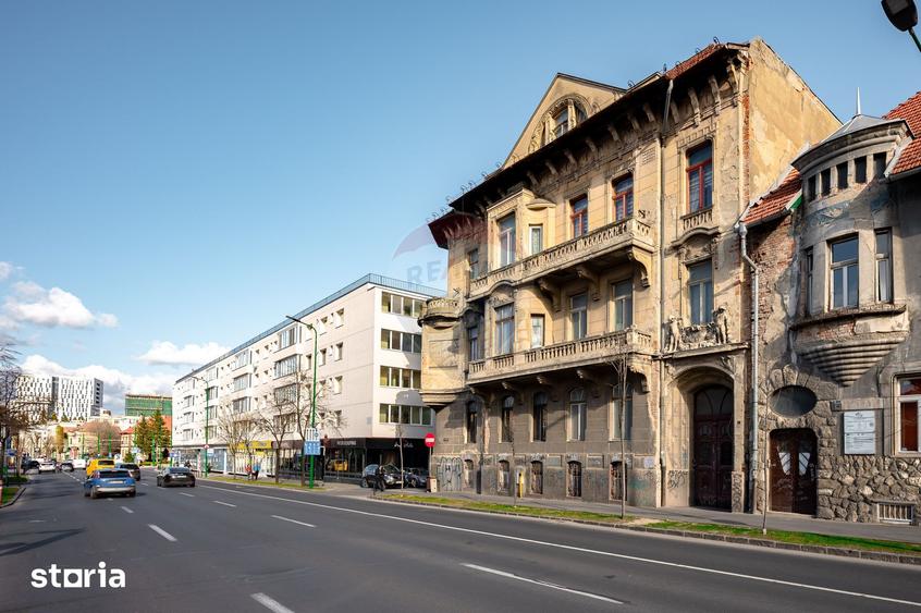 Apartament cu 3 camere, mobilat în 15 Noiembrie