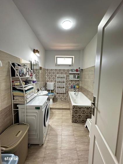 Casă cu 4 camere cu Teren 140 Mp în Centrul Civic