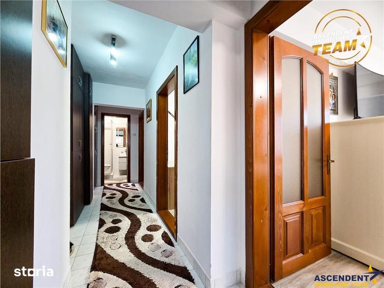 Apartament cu 4 camere, mobilat în Central