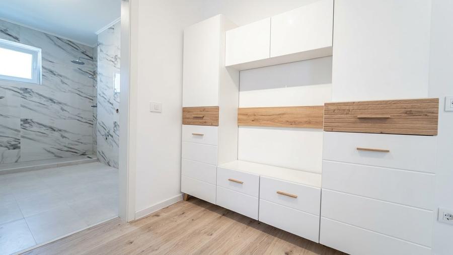 Apartament cu 2 camere decomandat în Tractorul
