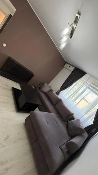 Apartament cu 3 camere semidecomandat, mobilat în Libertății
