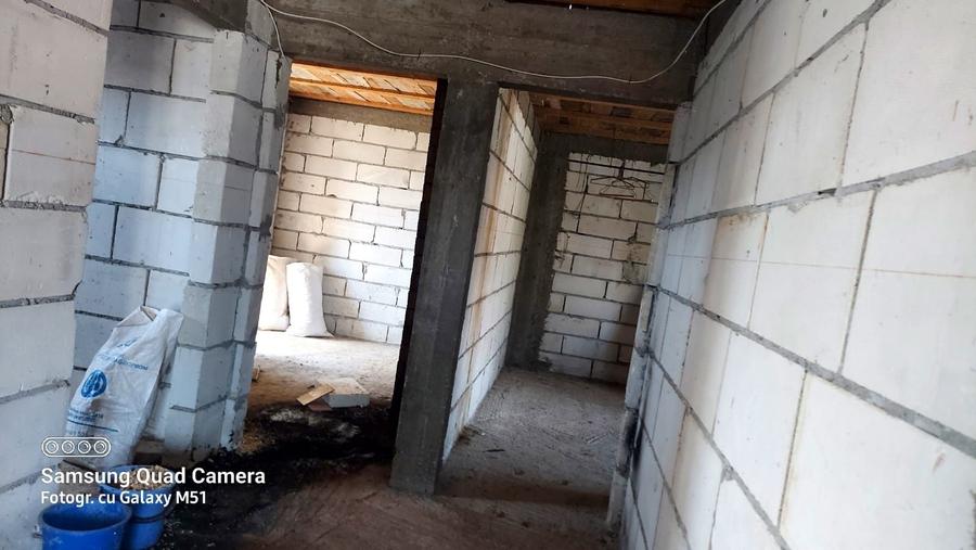 Casă cu 4 camere cu Teren 250 Mp în Faraoani