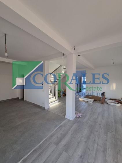 Duplex cu 4 camere cu Canalizare în Dumbrăvița